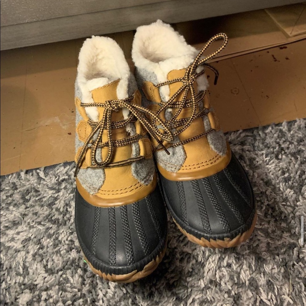 Sorel rain boot